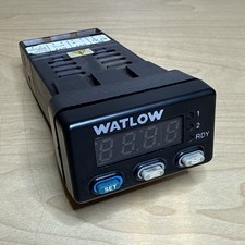 Watlow 935A-1CD0-000G Temp Controller - *Crac...