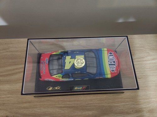 Jeff Gordon #24 Dupont Action Racing NASCAR 1:24 Diecast Bank 1997 Monte Carlo - Picture 5 of 5