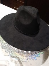 Black Faux Suede Flat Brim Cowboy Hat New W Tags Women's OS Braided Sequin Trim
