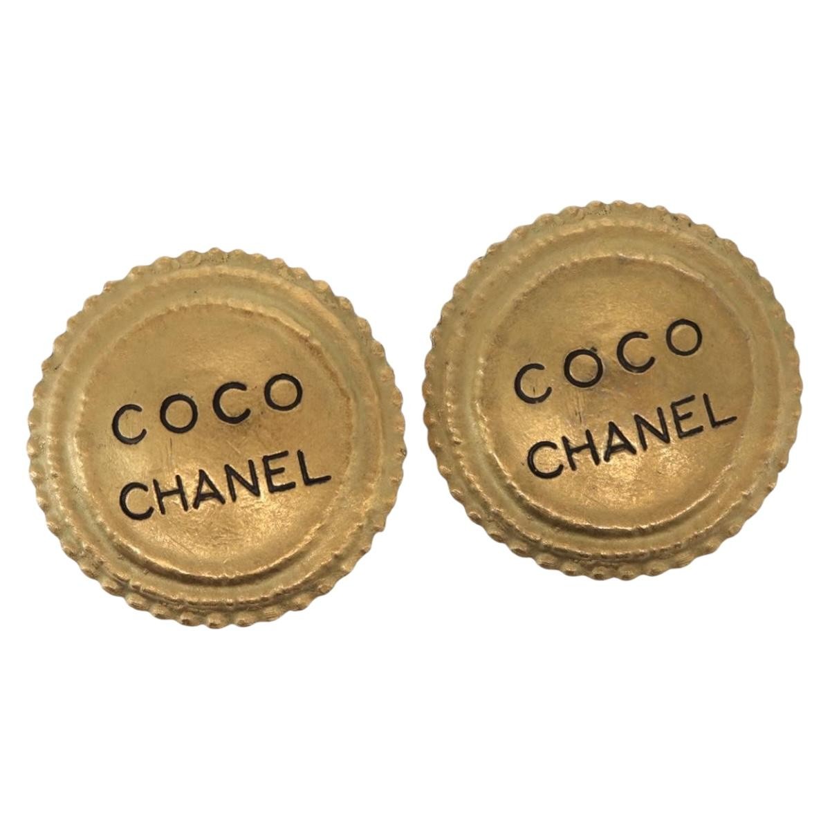 Chanel Vintage Round Cc Clip-On Earrings Metal Gold Gold_Plated Earrings Jewelry (Pre-Owned)