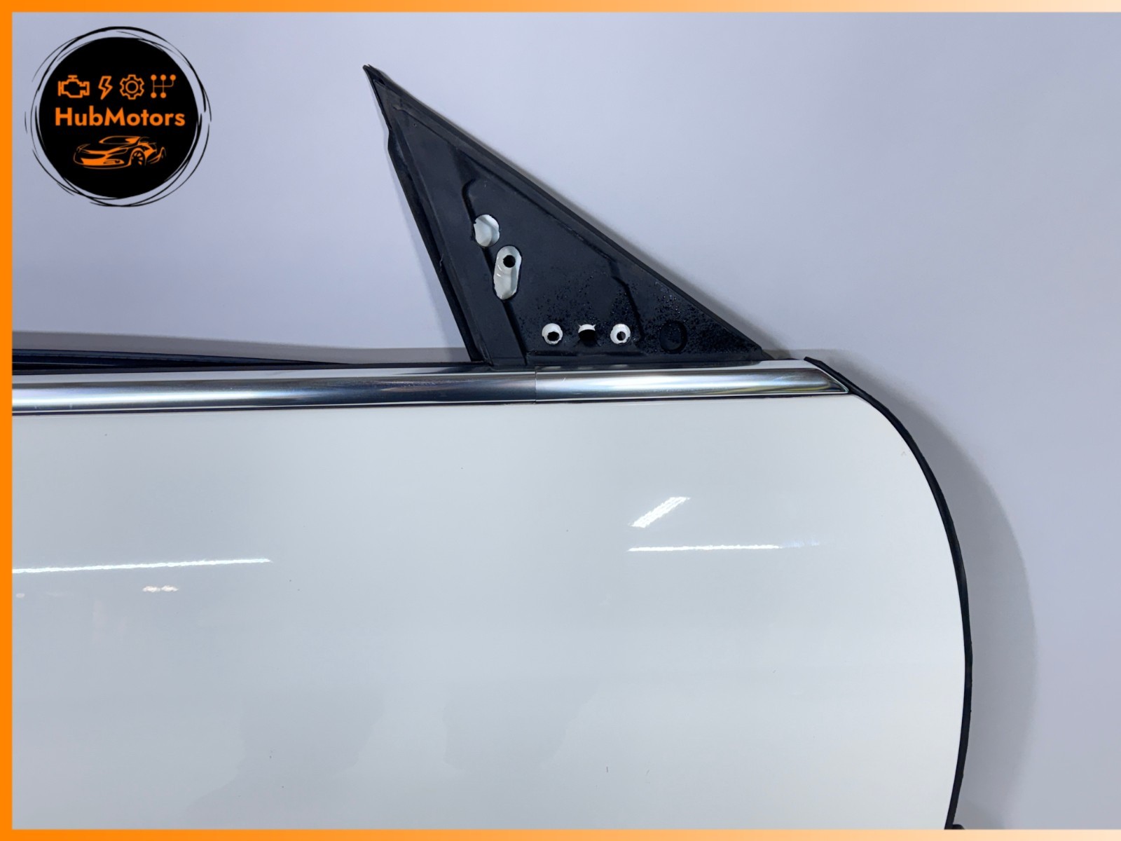 17-24 Maserati Levante S M161 Front Right Passenger Side Door Shell White OEM