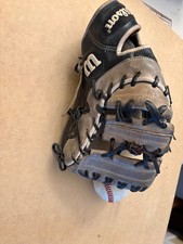 Wilson A2000 First Base Glove RH Superskin