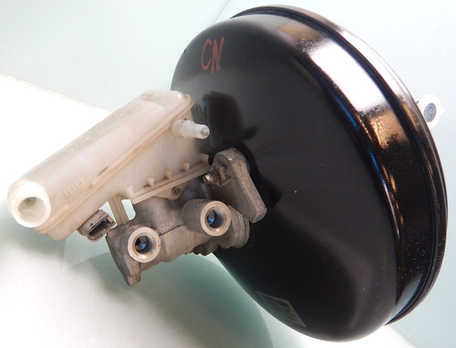 FORD FIESTA 6 VI / 1,25 82PS / BREMSKRAFTVERSTÄRKER BKV HAUPTBREMSZYLINDER CN144