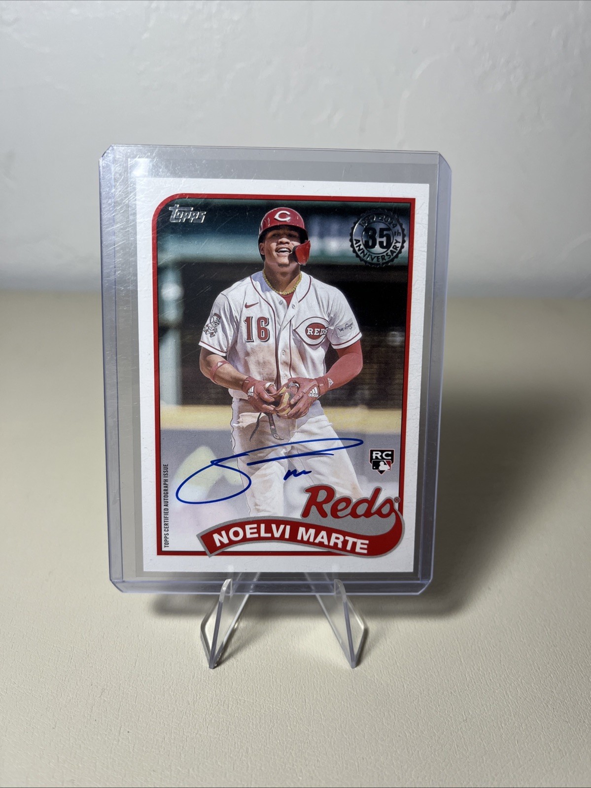 2024 Topps Update Series Noelvi Marte 1989 RC ON CARD Autograph Rookie Reds