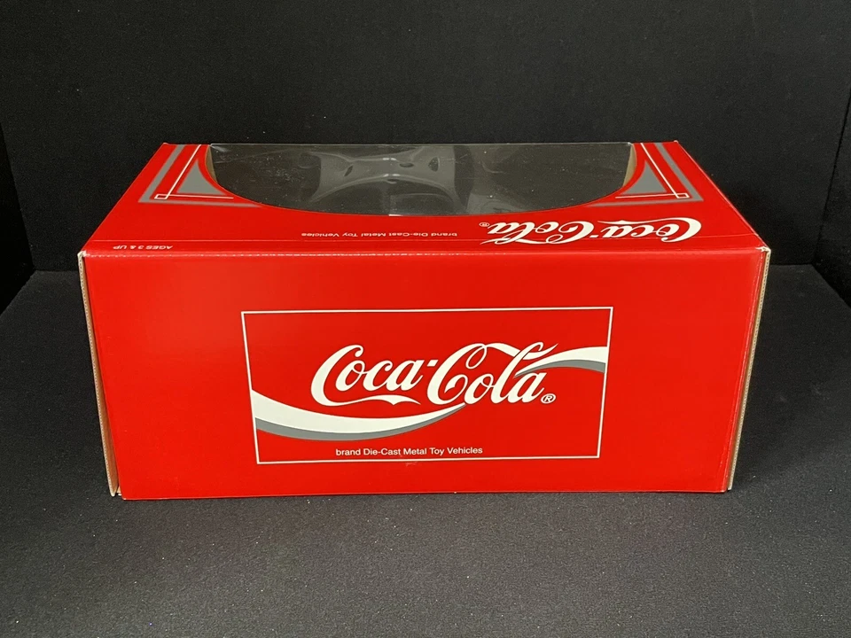 Solido 9511 Coca-Cola White/Red 1958 VW Coccinelle Beetle 1:18 Die-Cast Car - Image 4 of 4