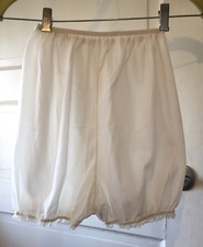 White Puffy Panties Panty Bottoms Vintage - stretch to 30" waist