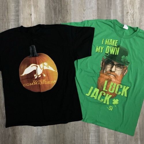 Lot of 2 Duck Dynasty T-shirts Size Large Uncle Si Holiday Duck Commander