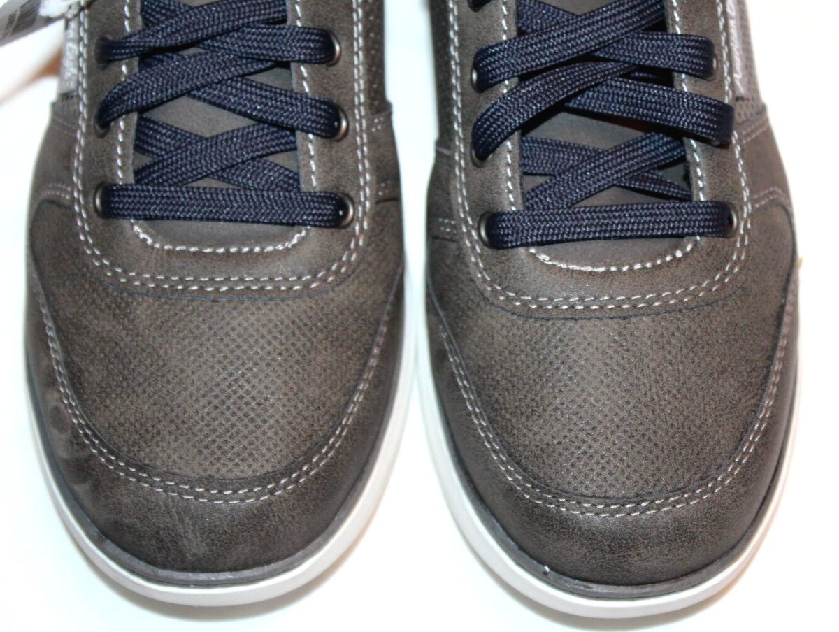 Tennis Shoes American Eagle Memory Foam Shoes Mens Red Canvas