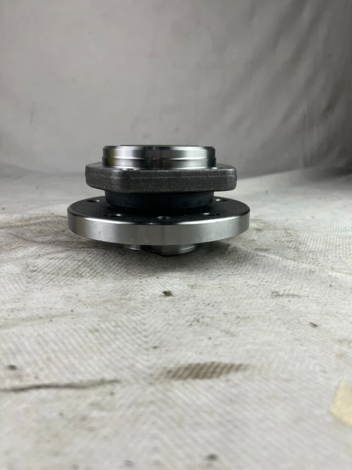 Rolamento de roda e conjunto de cubo Moog 513174 serve; Volvo 850 1994-1997 C70 S70 V70 - Imagem 2 de 4