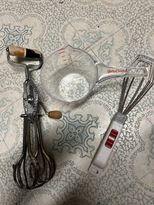 BETTY CROCKER MEASURING CUP - LITER, FL OZ. & CUPS, Ecko Beater And Whisk Vtg AA