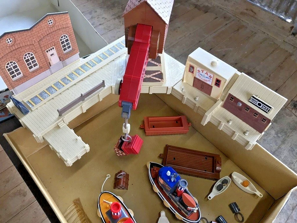 Remolcadores escala Wakuwaku Amigos de un barco agradable puerto grande con figura TAKARA en caja Foto 4 de 4