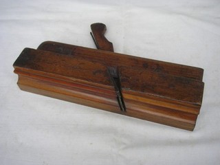 Boxed Side Bead No6 by Joseph V.Hill. London.