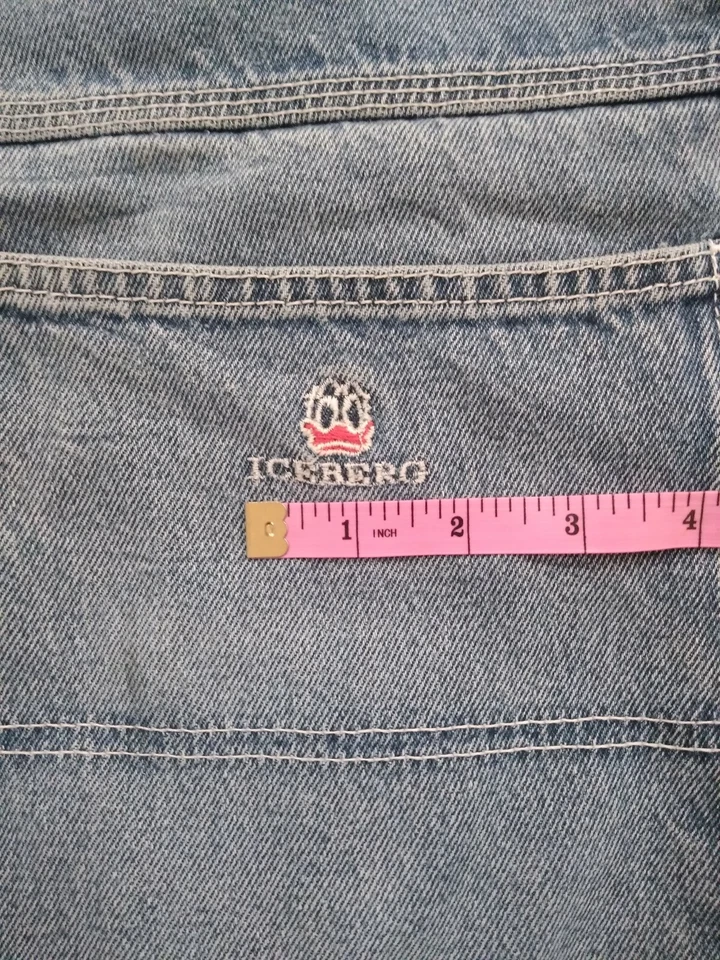 Vintage History Iceberg Disney Daffy Duck Shorts - Image 4 of 4