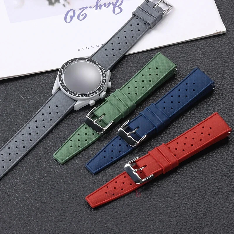 Cinturino in silicone traforato per orologio 18mm 20mm 22mm Nero Blu Rosso Verde - Immagine 4 di 4