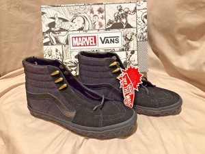 mens black panther vans