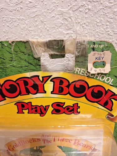 NEW IN PACKAGE VINTAGE 1988 HG STORY BOOK PLAY SET GOLDILOCKS AND THE THREE BEAR - Picture 8 of 8