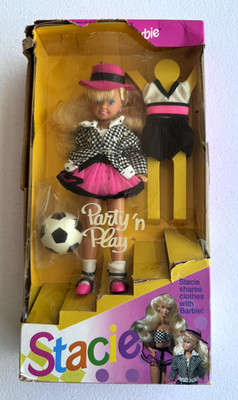 1992 Mattel PARTY N PLAY STACIE Sister of Barbie Doll 5411 VERY Damaged Box