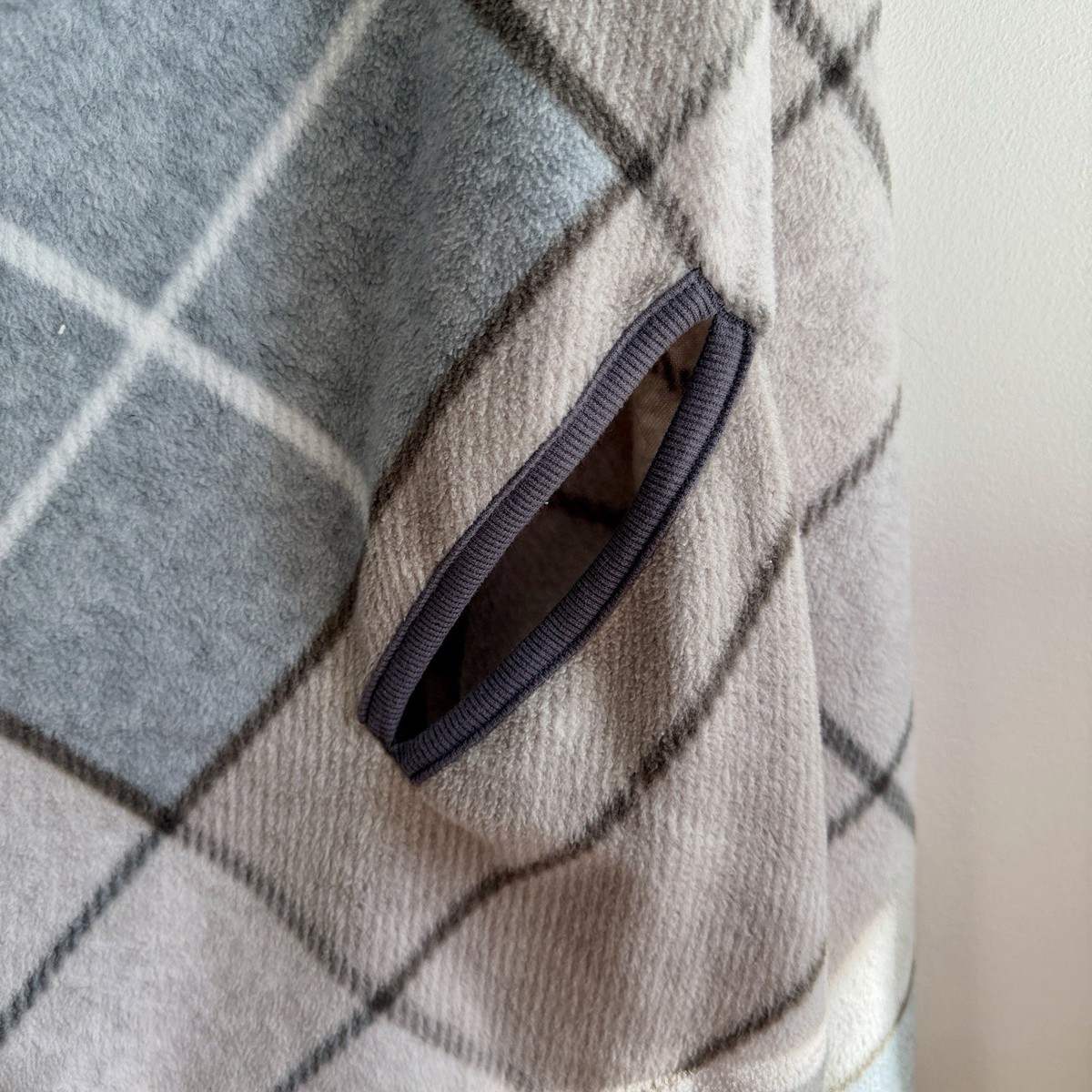 Cuddl Duds Wrap Poncho S/M Gray Plaid Windowpane Shawl Cozy Quiet Luxury View 5