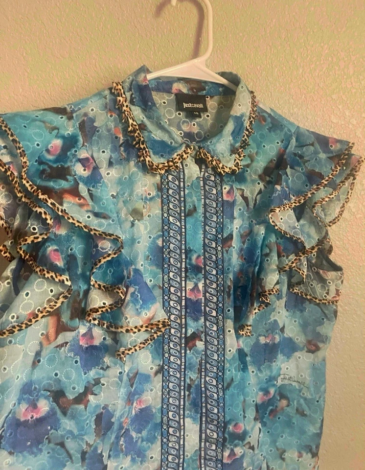Blusa Just Cavalli Azul Volantes Bordado Ojales Artística Abstracta Abotonada Mediana Foto 2 de 4