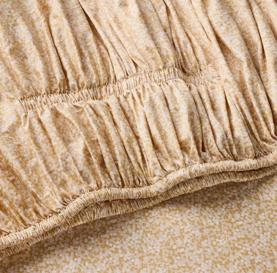 Full 300 Thread Count Scalloped Edge Ditsy Floral Sheet Set Peach/Pink - - Image 4 of 4