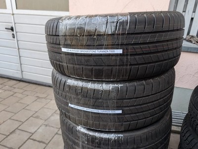 Neu/Demo! 2x Sommerreifen 225/40 R19 93Y Bridgestone Turanza T005 DOT 0625