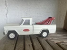 Vintage 1960 Tonka 9” White & Red Metal Mini Jeep Pickup Wrecker Tow Truck #1068