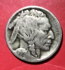 1915 US Buffalo Nickel! "Philadelphia" Mint! Good Details! Old US Coin!