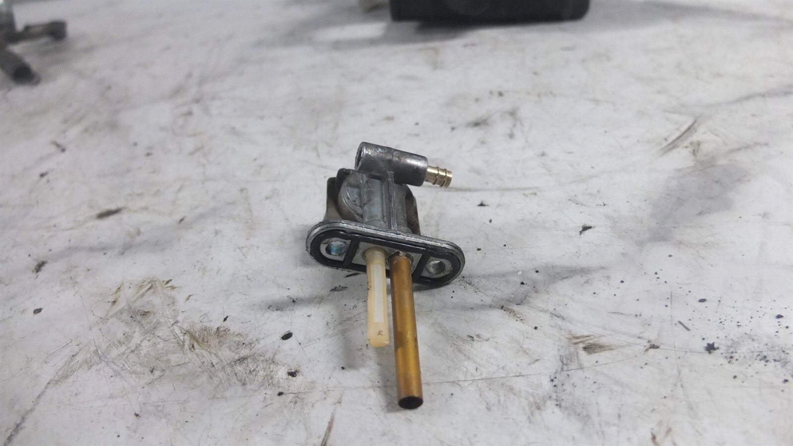 83 Yamaha XJ750 XJ 750 M Maxim Gas Fuel Valve Petcock eBay