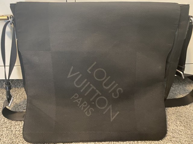lv viktor bag
