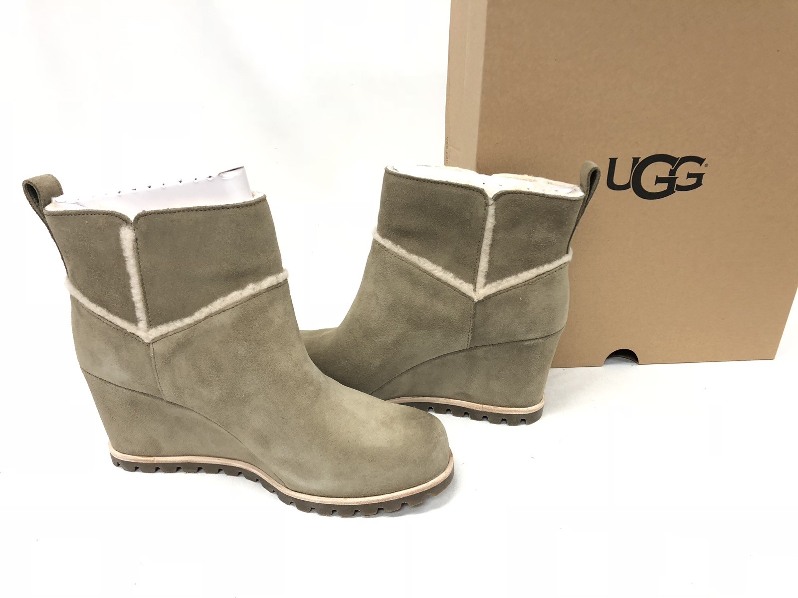 ugg marte waterproof wedge bootie