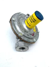 Maxitrol 325-3L Gas Line Pressure Regulator  2Psig Class I