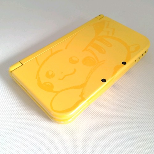New Nintendo 3DS XL LL Pikachu Yellow Console Stylus japan ver used from japan - 第 7/15 張圖片