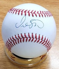 Autographed DEREK SHELTON Official Major League Baseball w/ COA