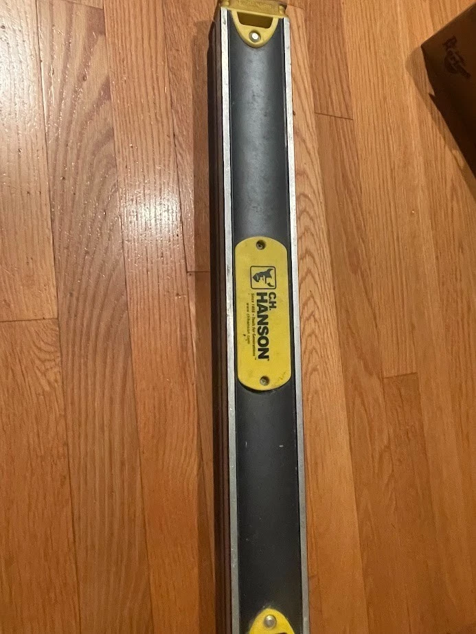 C.H. Hanson 24” Magnetic Aluminum Level – Heavy Duty – Yellow/Black - Image 4 of 4