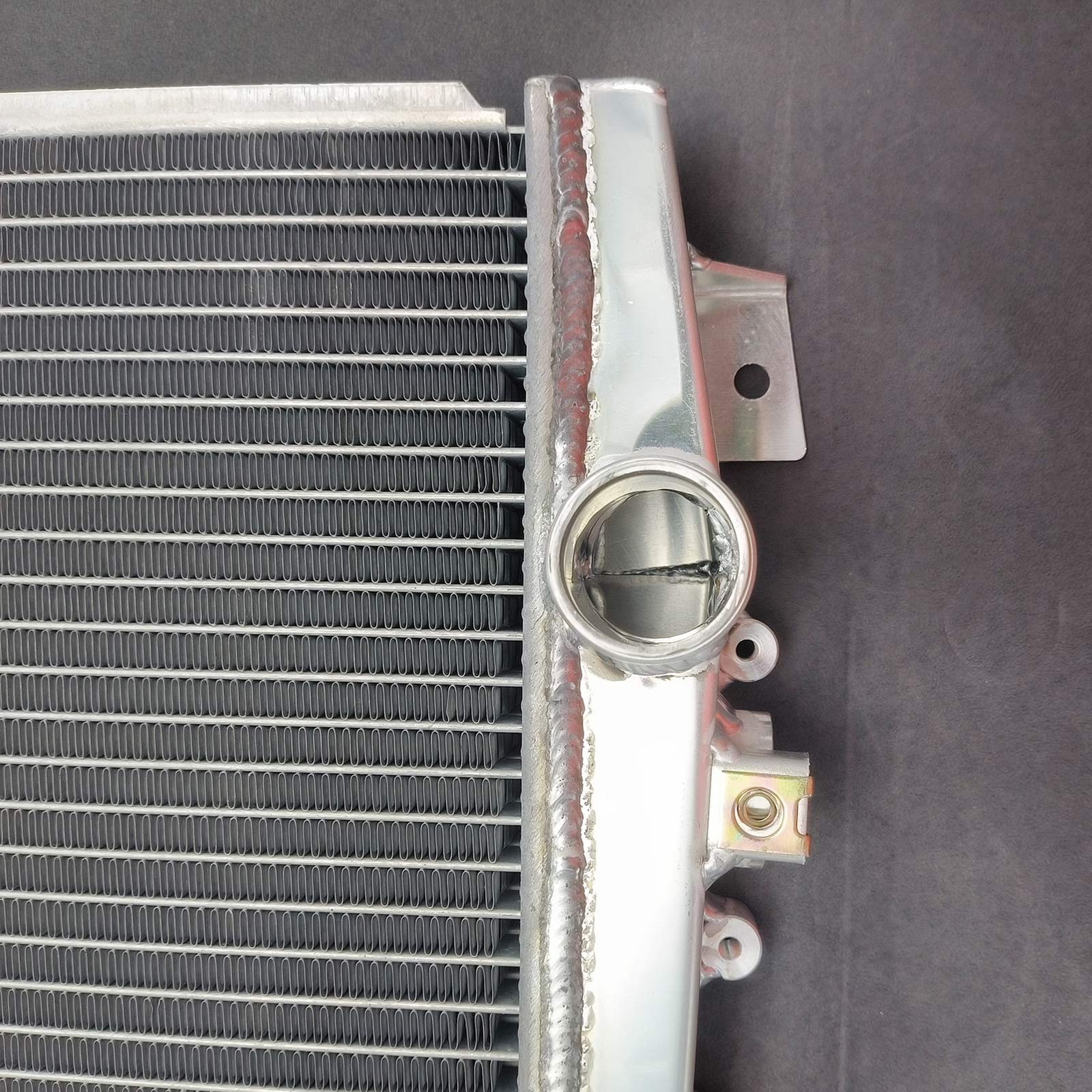 400121252D RH Aluminum Radiator for 2010-14 Lamborghini Gallardo LP550-2 LP560-4