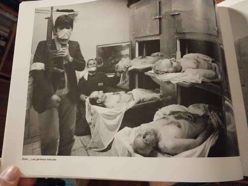 GAMMA PHOTOGRAPHY AGENCY 1979 PHOTOGRAPHY RETROSPECTIVE/EDITIONS CLETRAT 1981 - Picture 7 of 24