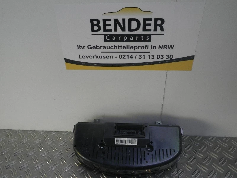 Tacho VW Passat Variant (3C5, B6) 2.0 TDI 125kW 170PS 3C0920871E Kombiinstrument - Bild 2 von 2