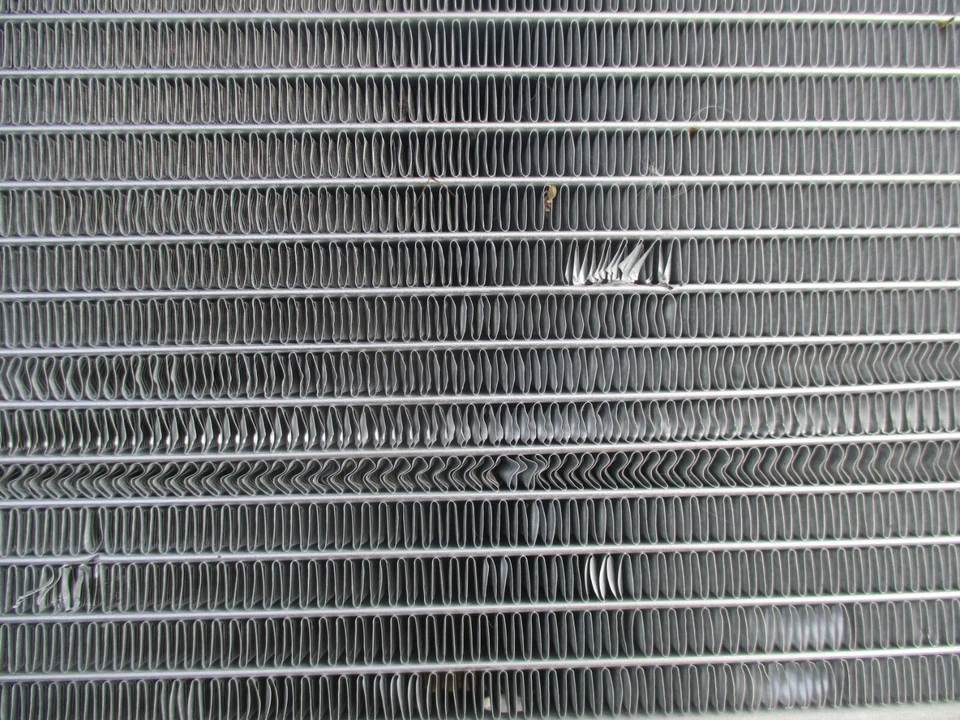 Chevrolet Trailblazer 2020 2021 2022 condensador de aire acondicionado OEM Foto 2 de 4