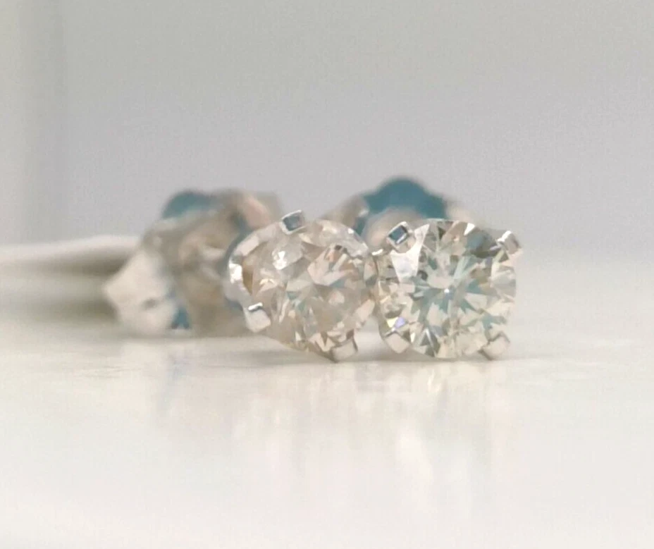 ¡Aretes de diamantes reales de 1/3 quilates certificados de oro blanco sólido de 14 k de $1300! WOW Foto 4 de 4
