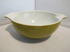 Vintage PYREX 2 1/2 Qt. Verde Cinderella Mixing Bowl #443  Avocado Green