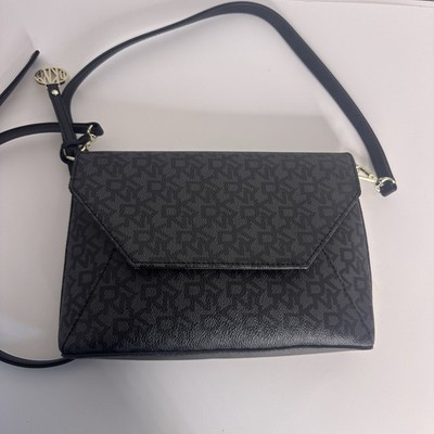 DKNY RIVI Clutch Purse On Chain Crossbody Purse Black Y2K