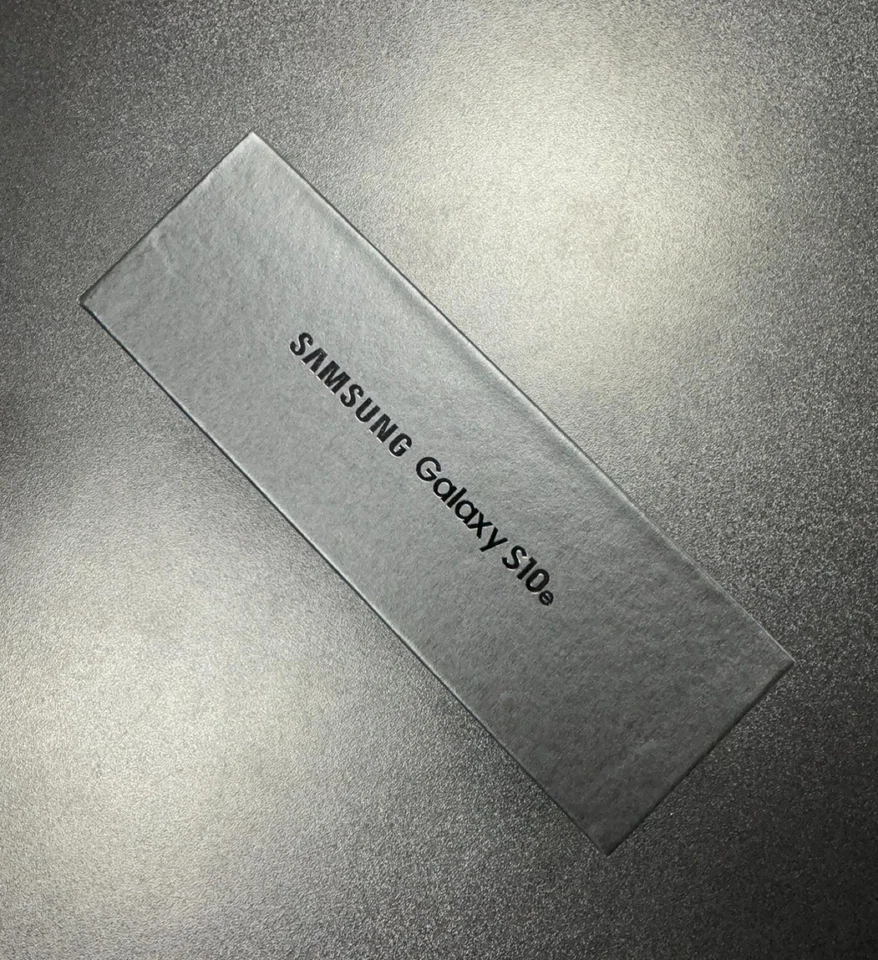 Samsung Galaxy S10e Weiß mit 128GB Speicher in OVP und Versiegelt  - Bild 2 von 4