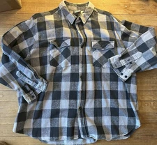 Vintage Deer Creek black and white flannel 3XL