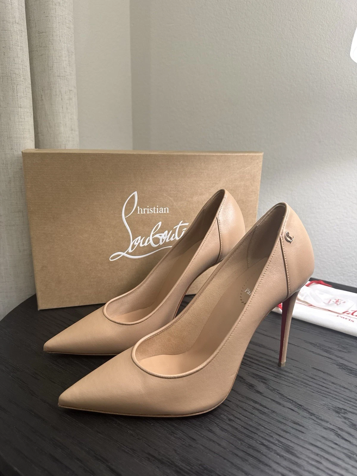 Christian Louboutin — Christian Louboutin Sporty Kate 100 Nappa Nude/Blush 40
