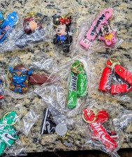 Mix cartoon characters, sports keychain wholesale sale 100pcs
