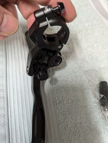 TRP HD-M806 SLATE T4 Right Hand Hydro Brake Lever for 5.0mm hose - 第 4/7 張圖片