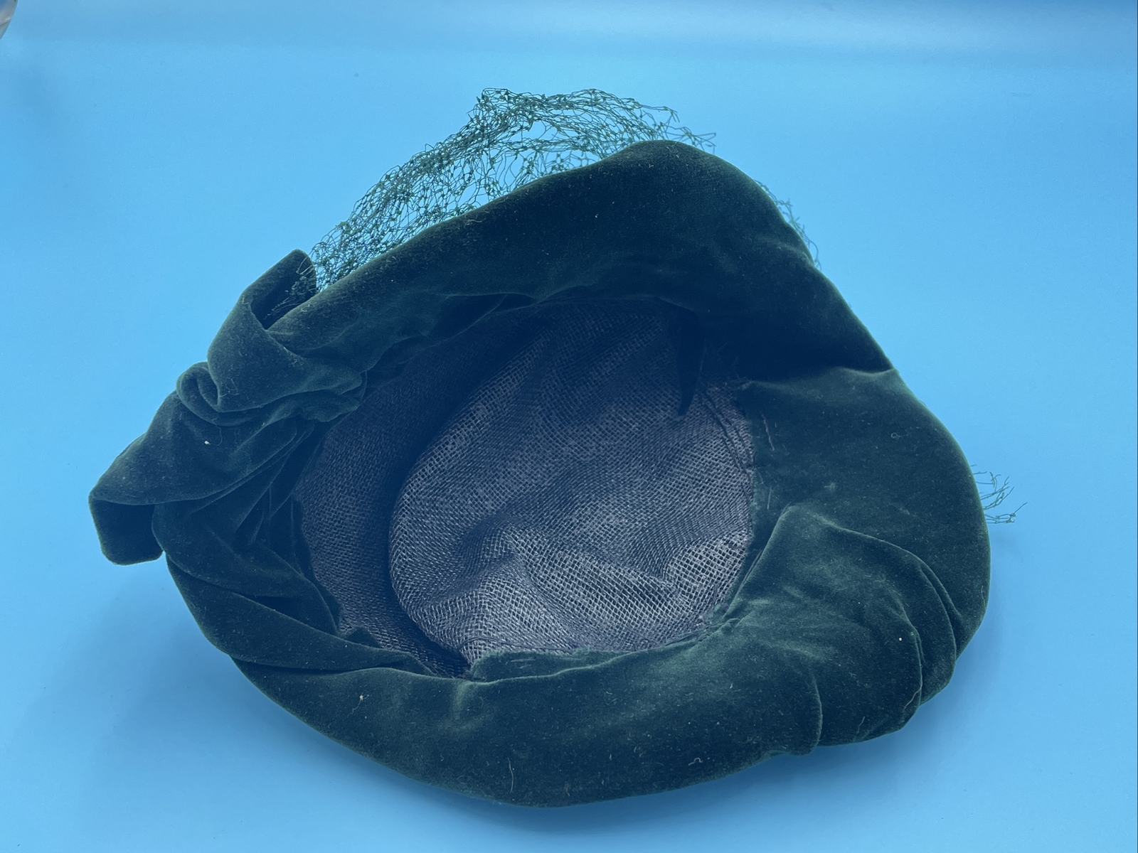 Vintage Evergreen Velvet Netted Hat 40s/50s Fish … - image 10