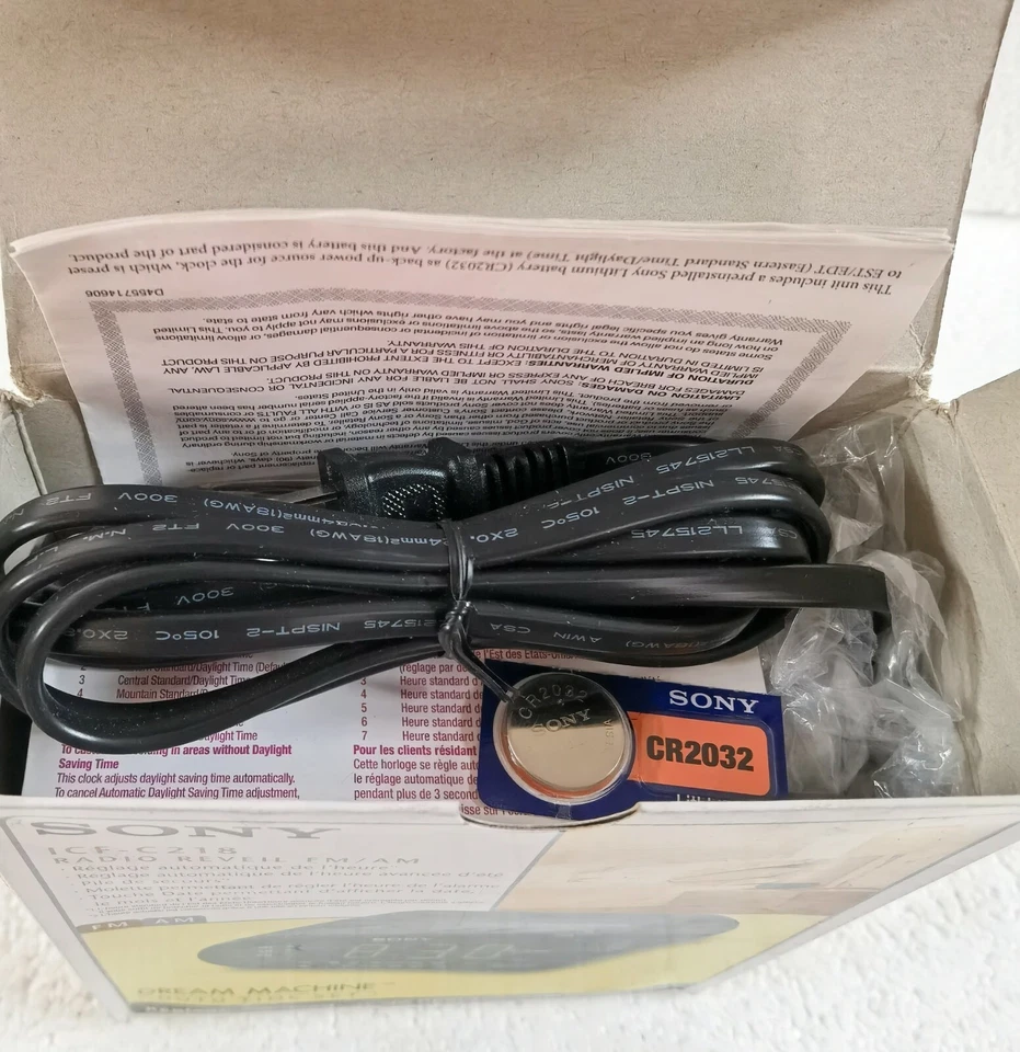 Alarm Clock Sony ICF-C218 Automatic Time Set Clock Radio Black - Image 2 of 3