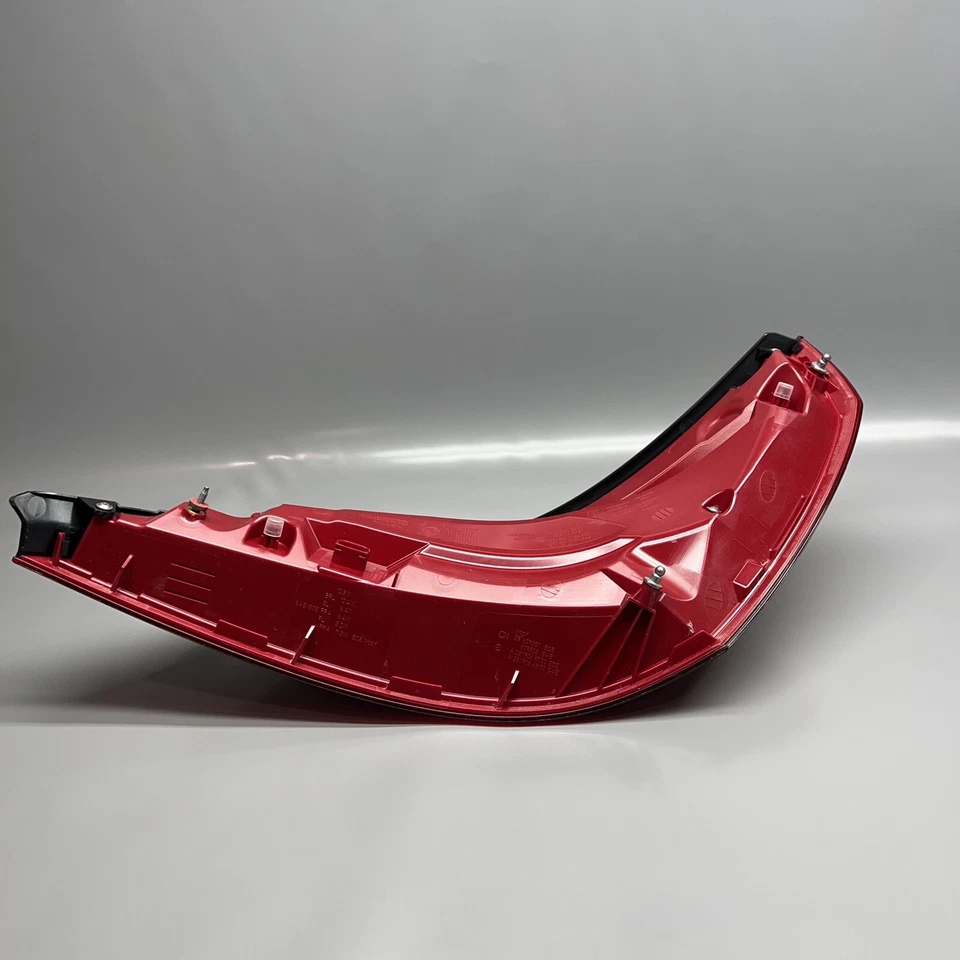 LUZ TRASERA IZQUIERDA MERCEDES BENZ SL550 SL63 LED 2017 2018 2019 2020  Foto 3 de 4