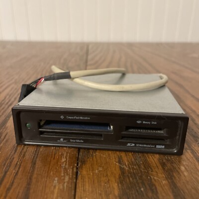 Internal Media Reader UNTESTED FOR PARTS ONLY 4 x5.75 x1  4 Ports See Descrip